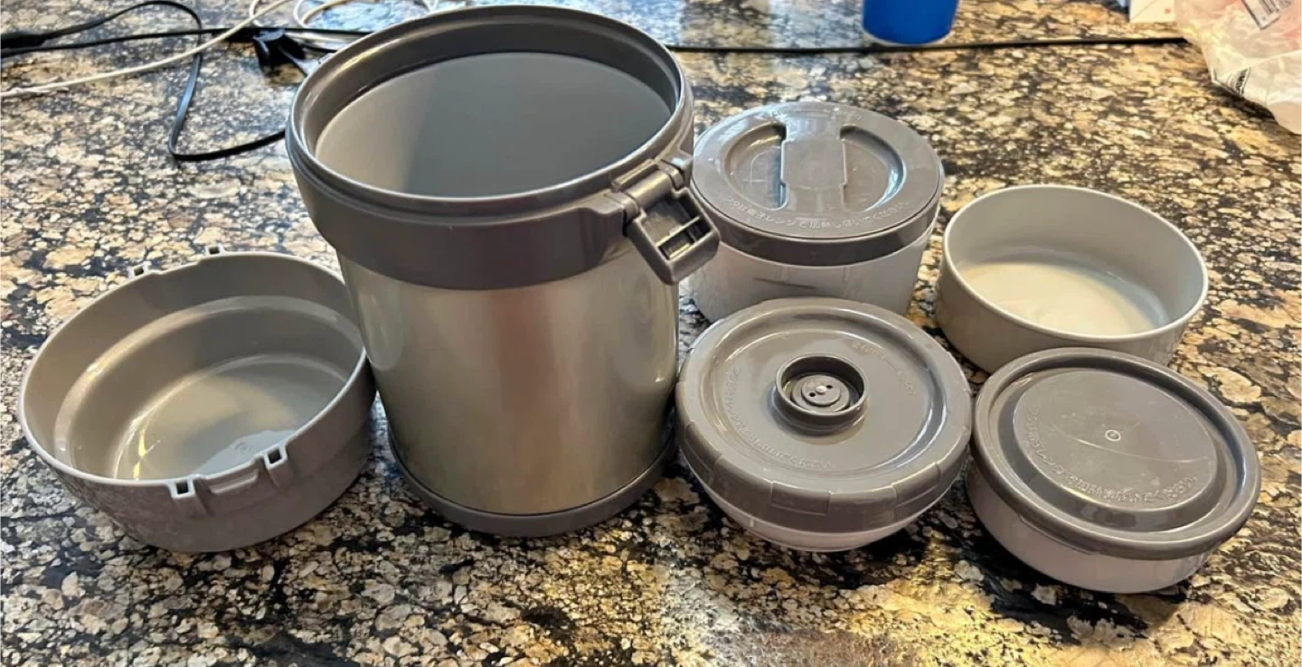🥕ZOJIRUSHI Vacuum Insulated with 4 Microwavable Inner Bowls - photo 3
