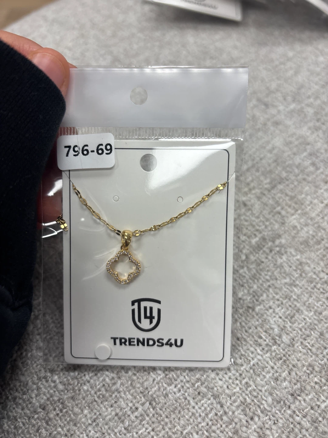 TRENDS4U Clover Necklace with Crystals
