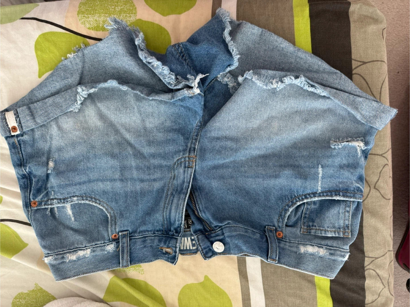3 Pairs of Women's Denim Shorts - photo 2