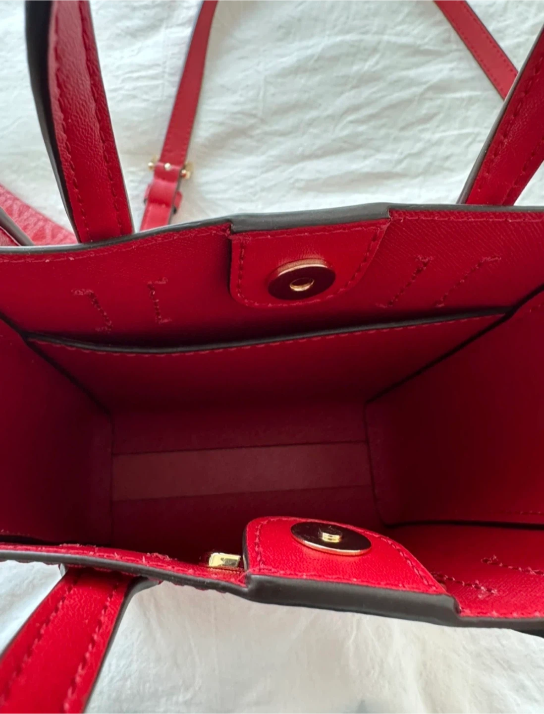 Michael Kors Red Leather Mini Tote Bag with Cardholder - photo 4
