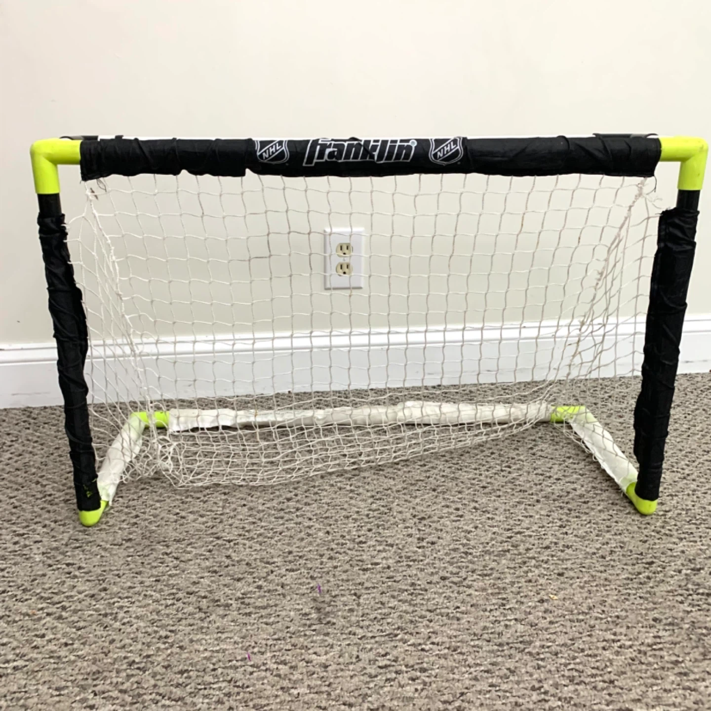 Franklin NHL Mini Hockey Net Goal Indoor Outdoor - photo 2