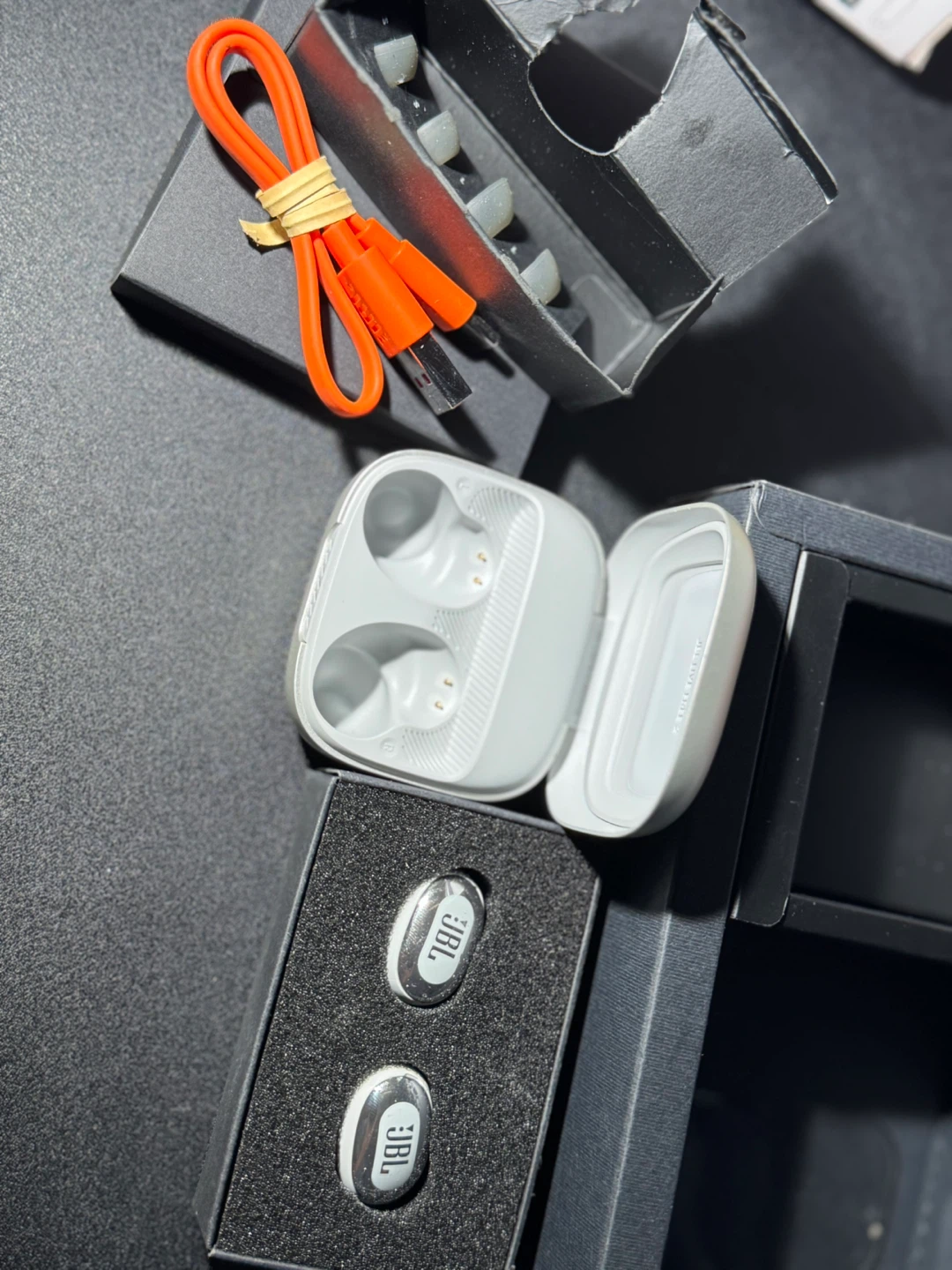 JBL LIVEFREE2 TWS Wireless Earbuds - photo 3