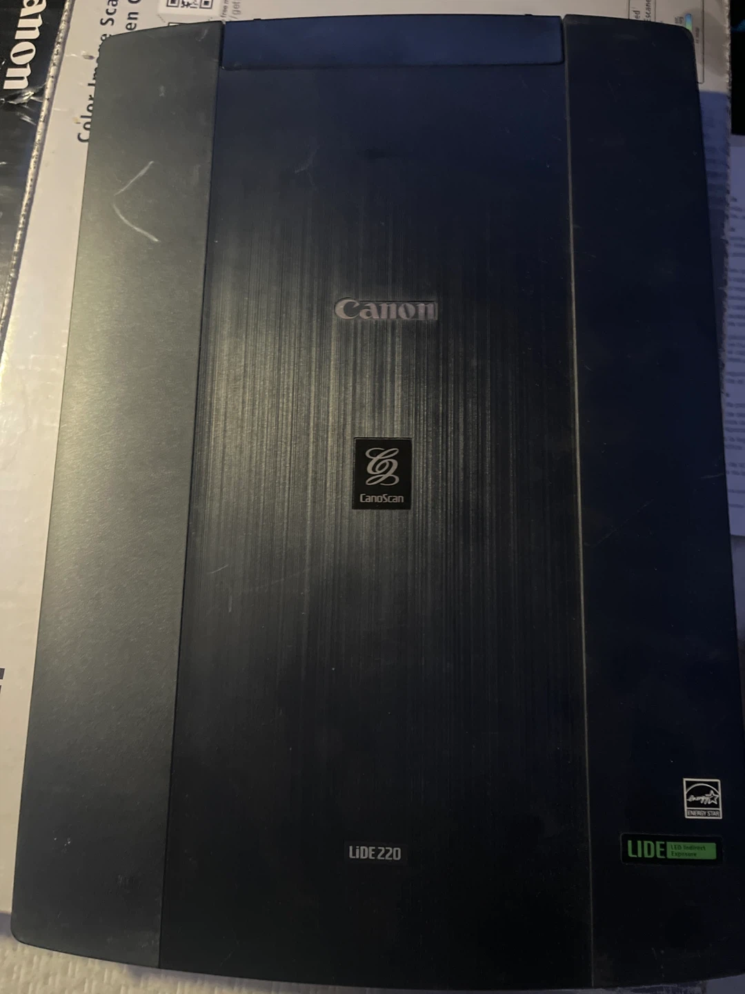 Canon CanoScan LiDE 220 Color Image Scanner