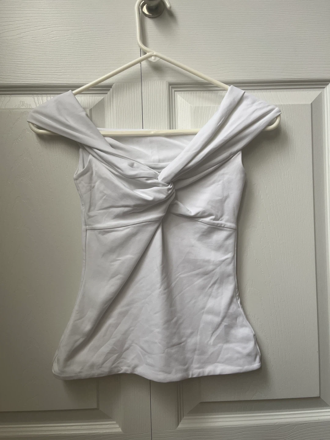 Aritzia white top