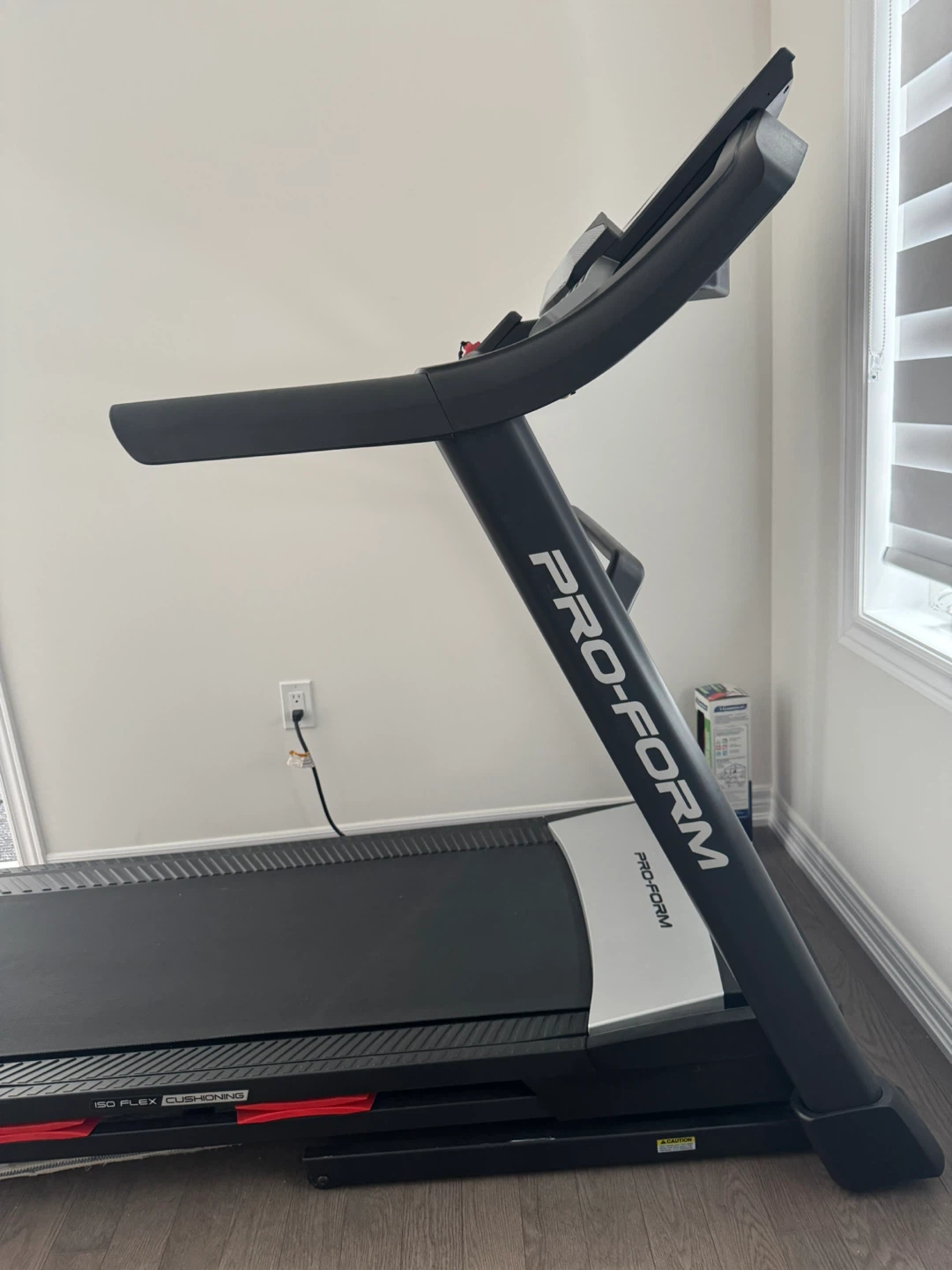 ProForm Carbon T10 Treadmill - photo 2