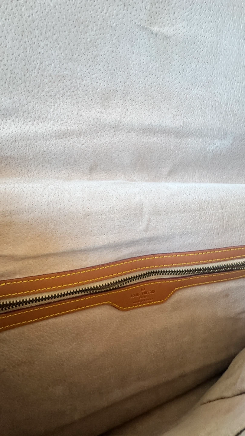 Louis Vuitton Monogram Messenger Bag - photo 4