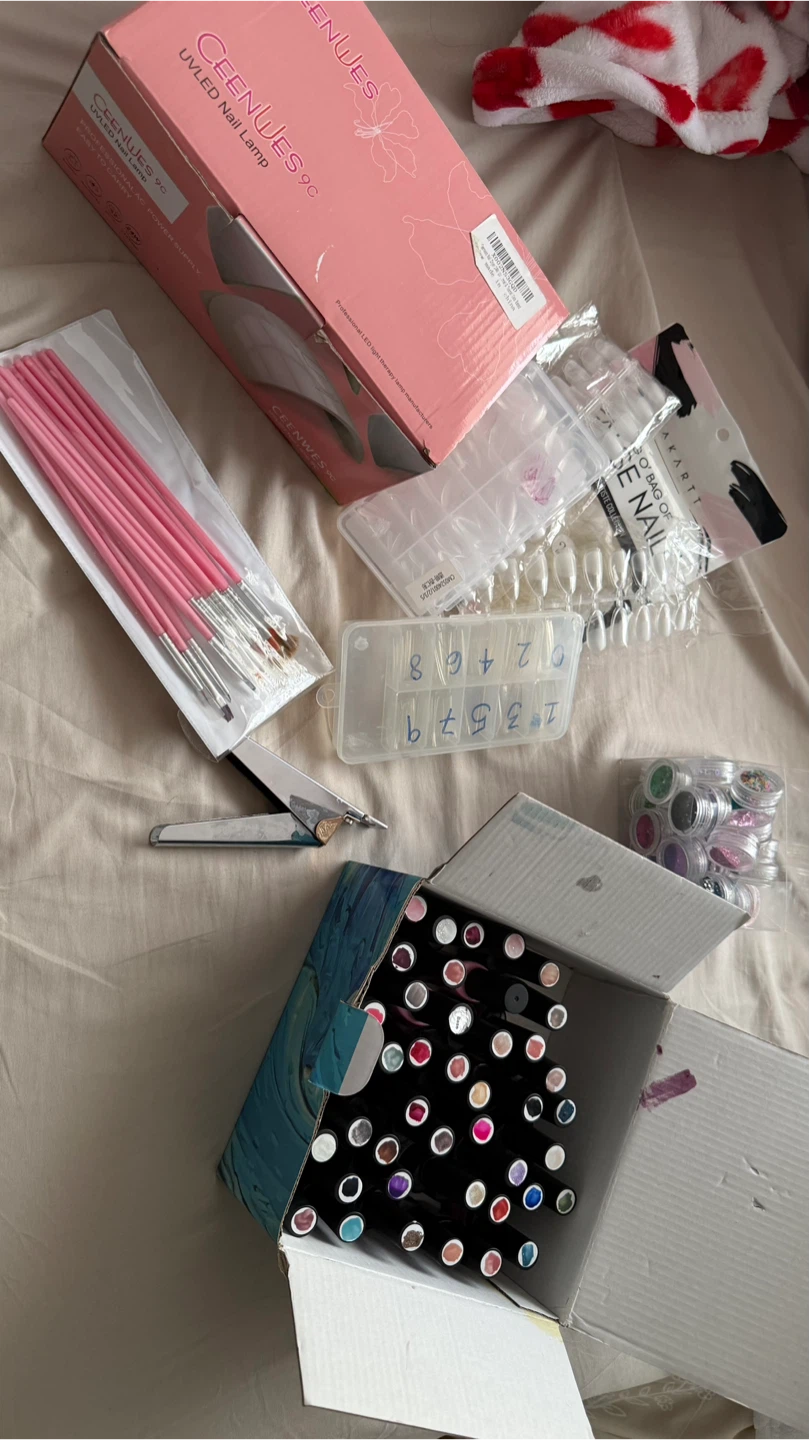 Nail Lamp & Gel Polish Set