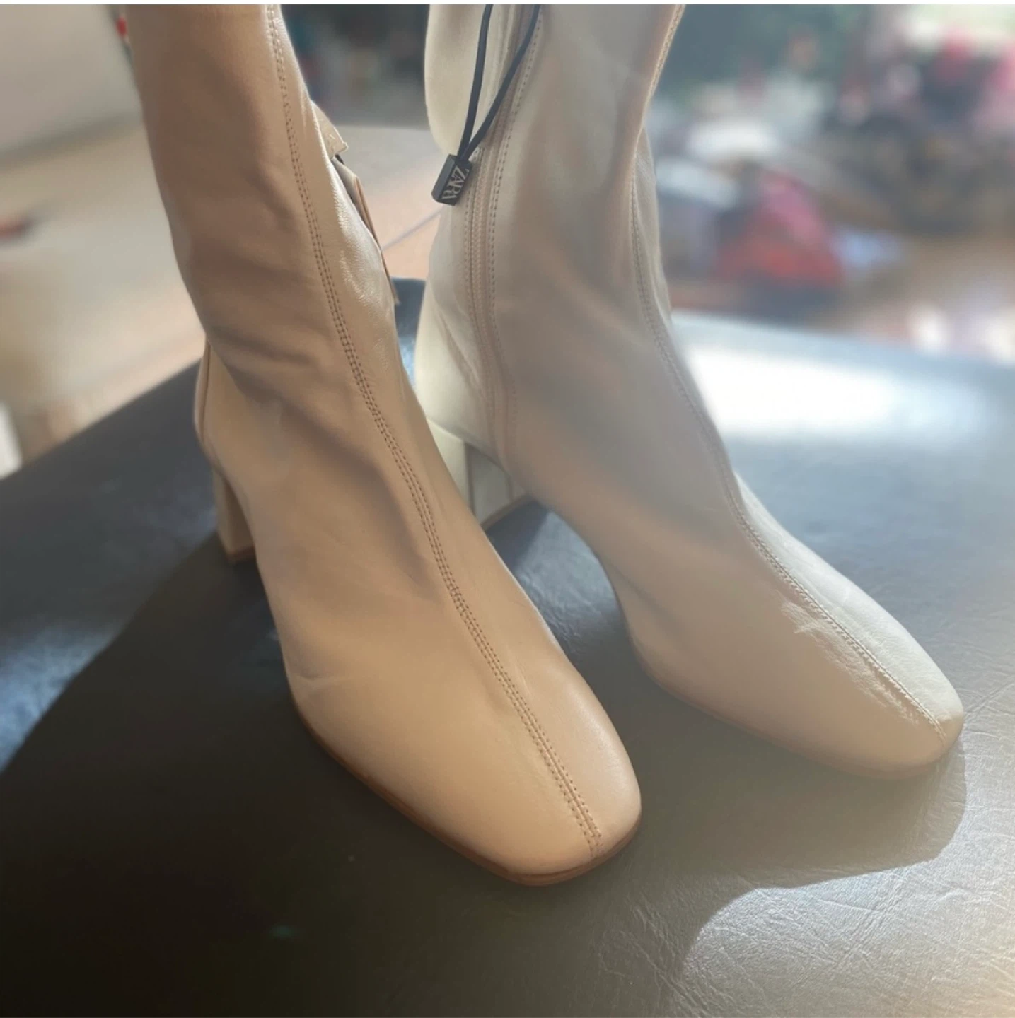 Manolo Blahnik Women's Beige Ankle Boots Size 39 - photo 3