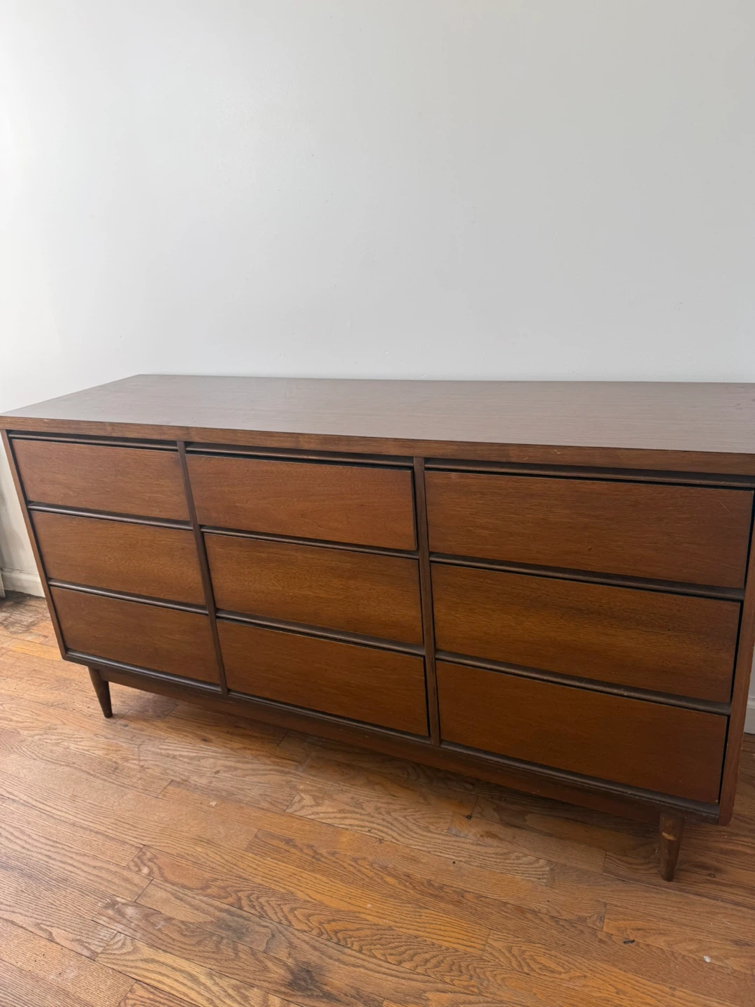 Mid-Century Modern 9-Drawer Dresser - photo 3