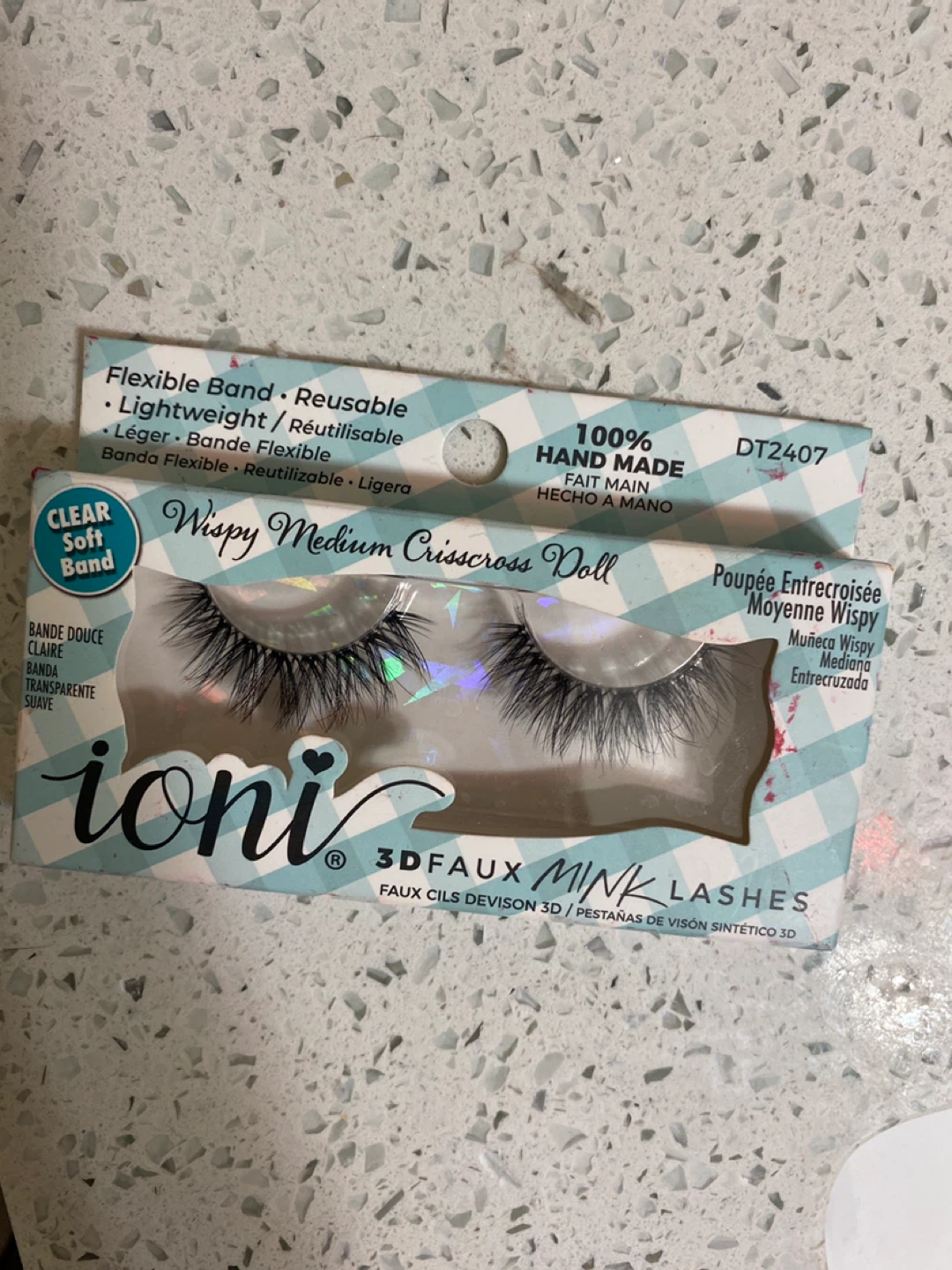 iOni Wispy Medium Crisscross Doll 3D Faux Mink Lashes