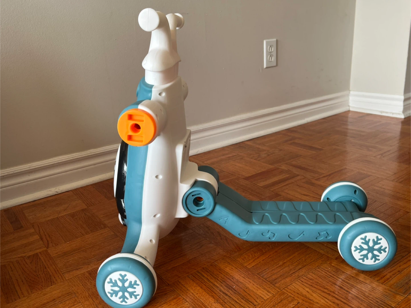 WDH Baby Park Penguin Ride-On Walker - photo 3