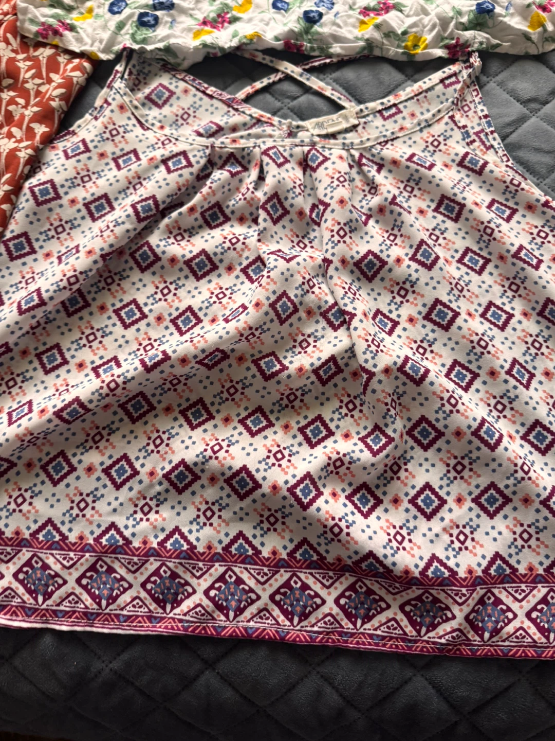 Women's Tank Tops Bundle (3) Large FREE FIRST COME FIRST SERVE - photo 4