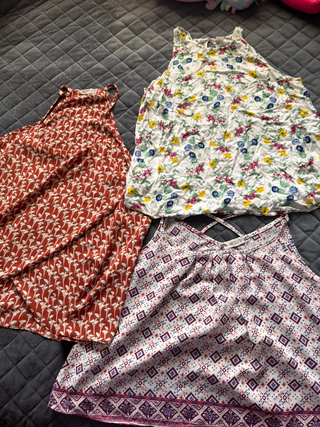 Women's Tank Tops Bundle (3) Large FREE FIRST COME FIRST SERVE