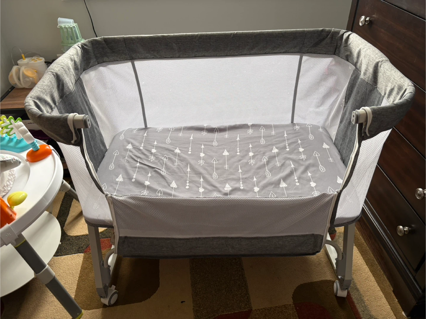 Bedside Grey Bassinet with Mobile - photo 4