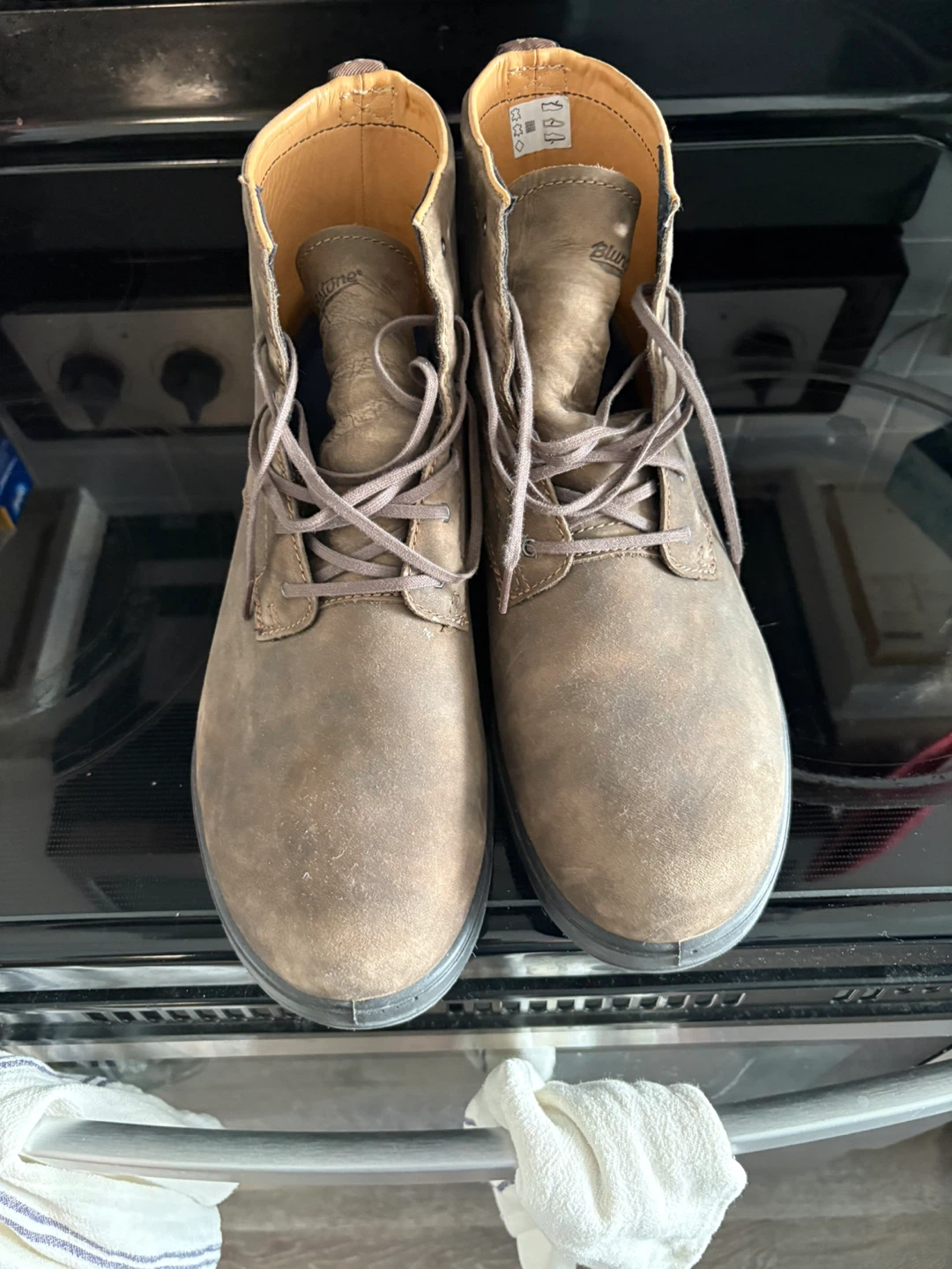 Blundstone Brown Leather Chukka Boots