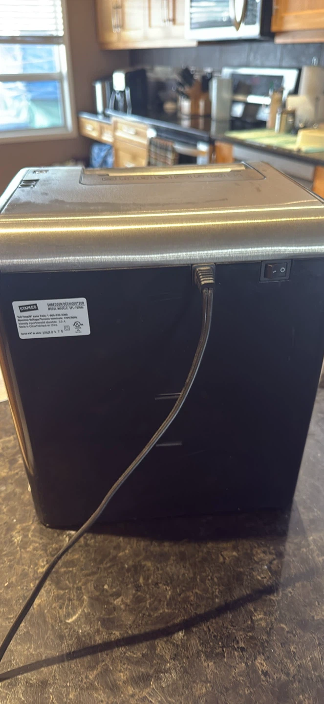 Staples MailMate Shredder - photo 4