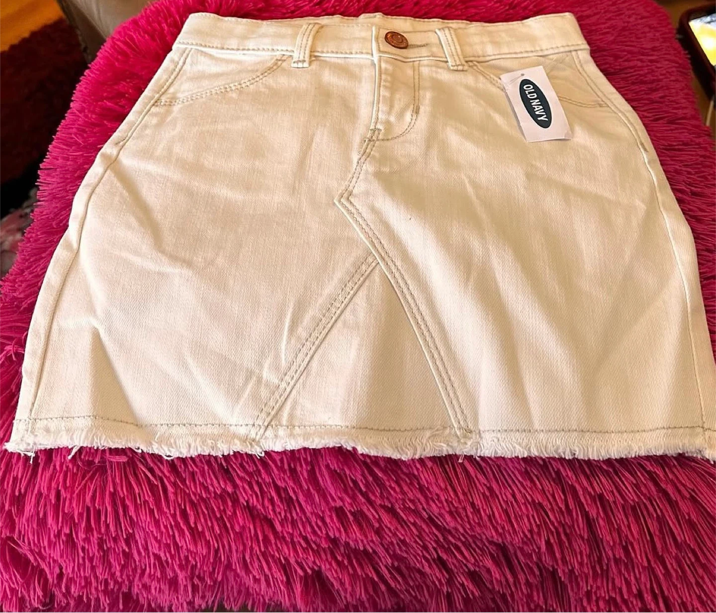Old Navy Cream Denim Skirt (SIZE:5T)