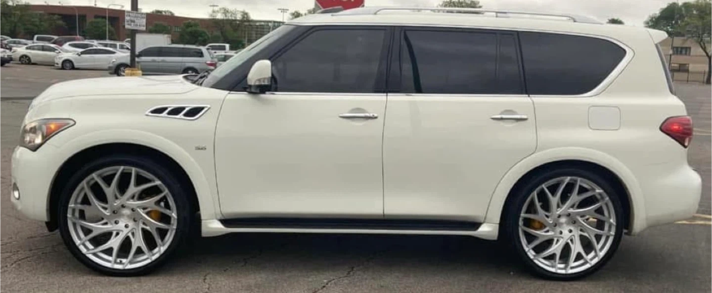 Infiniti QX80 White SUV - photo 5