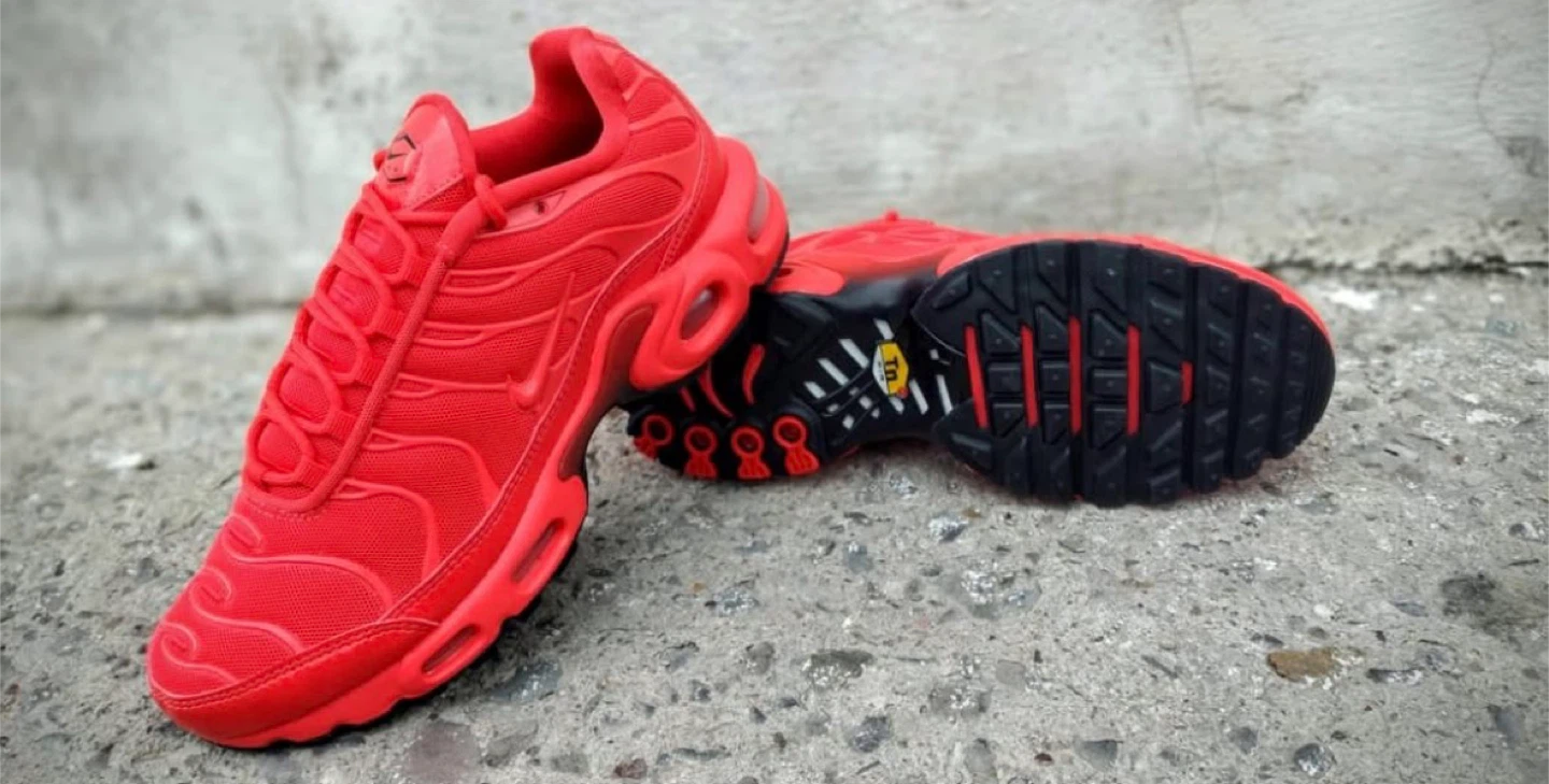 Nike Air Max Plus TN SE Red Men's Running Shoes US 8 - photo 2