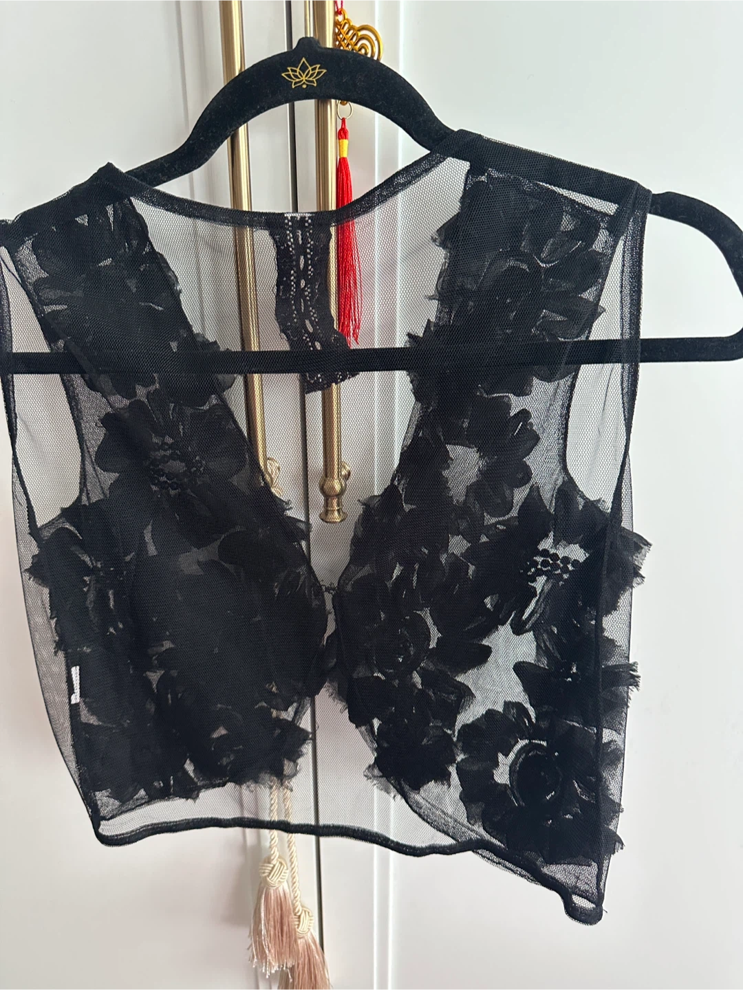 Vintage Black Mesh Floral Embellished Vest - photo 2