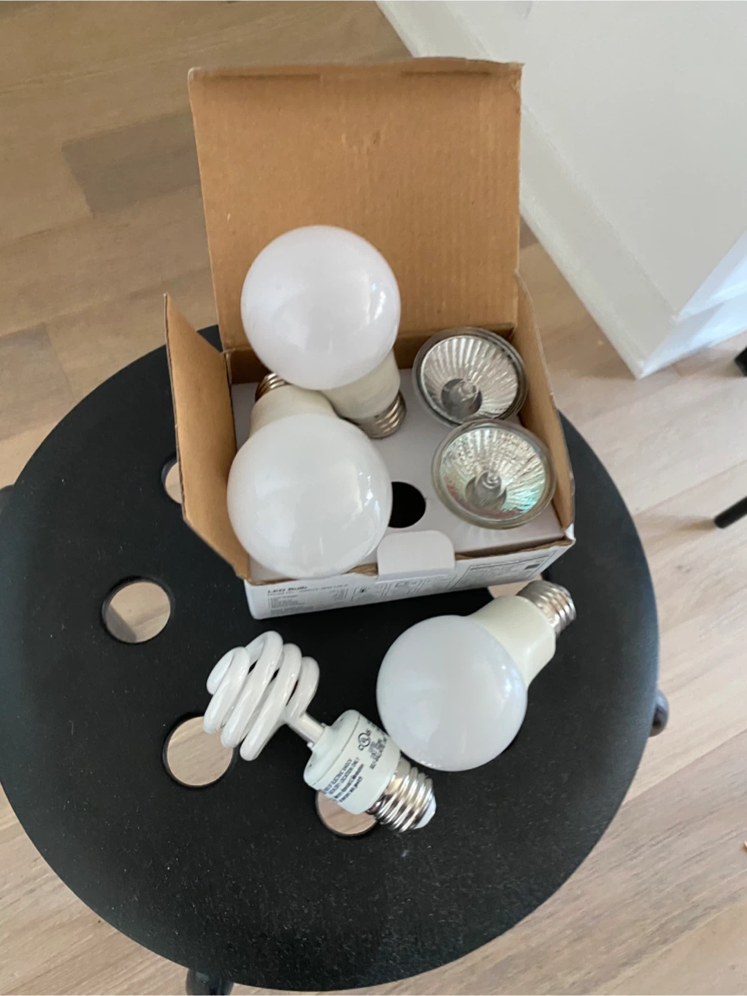 Two IKEA Lamps + Free bulbs - photo 3