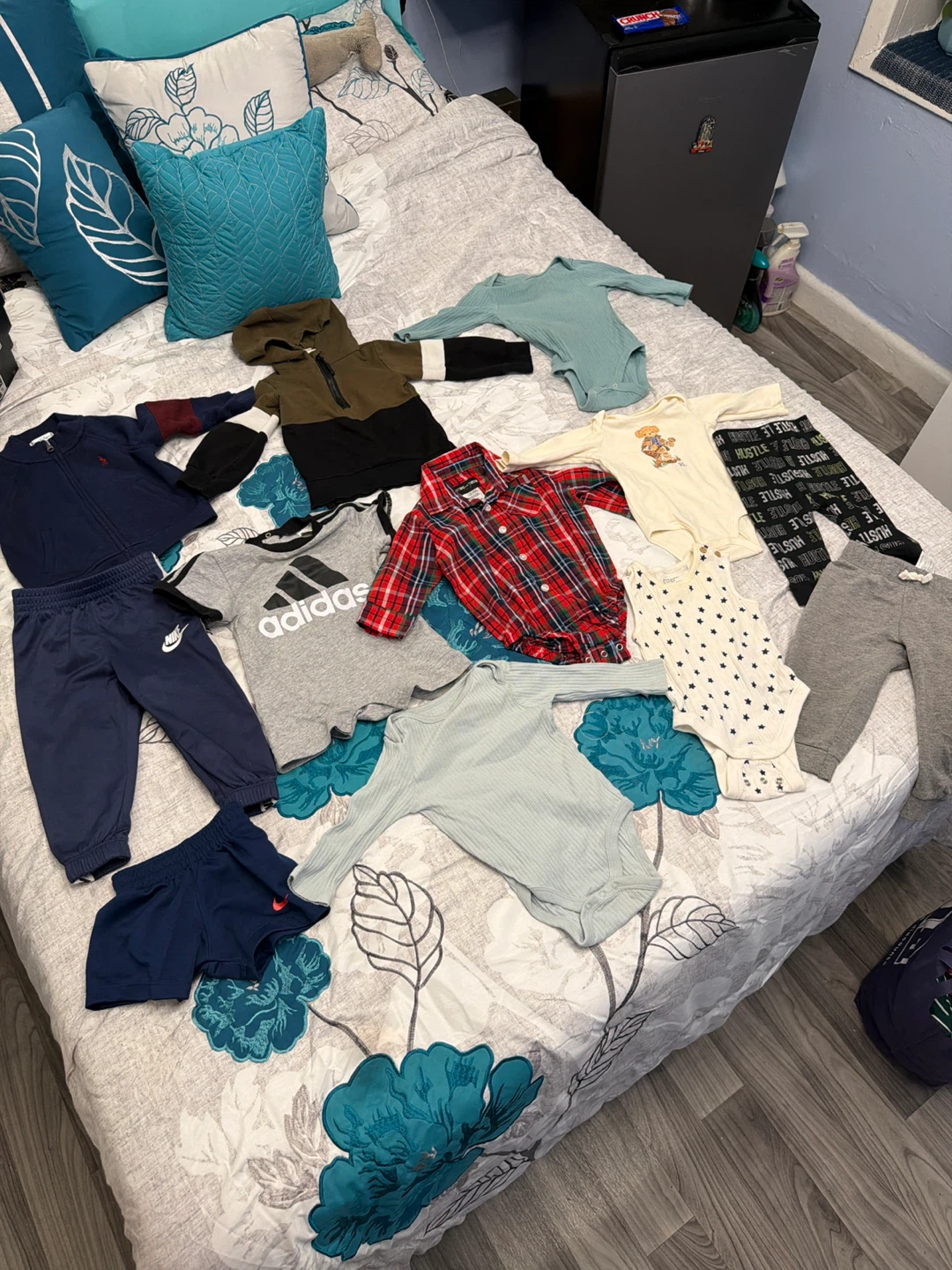 Baby Jordan 1 Sneakers and clothes all for $100