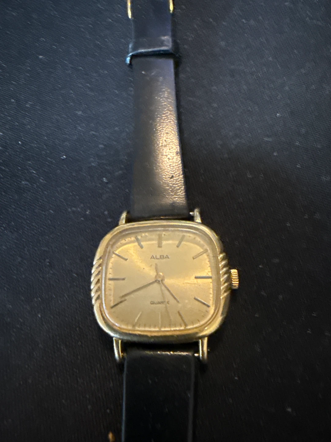 Alba Women's Quartz Watch