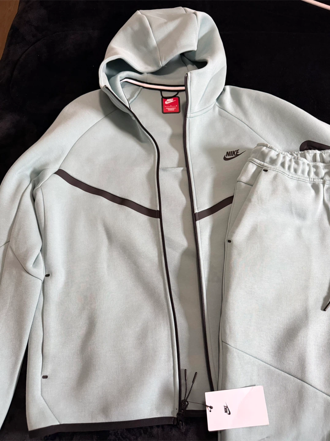 Nike Men's Tech Fleece Full-Zip Windrunner Hoodie and Pants Set - photo 2