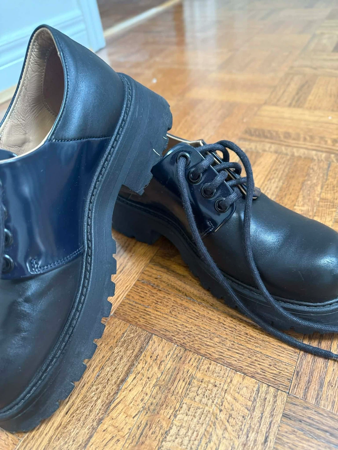 Black Leather Chunky Sole Dress Shoes - photo 2
