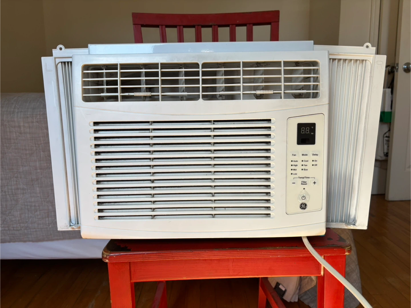 GE Window Air Conditioner 6000-BTU