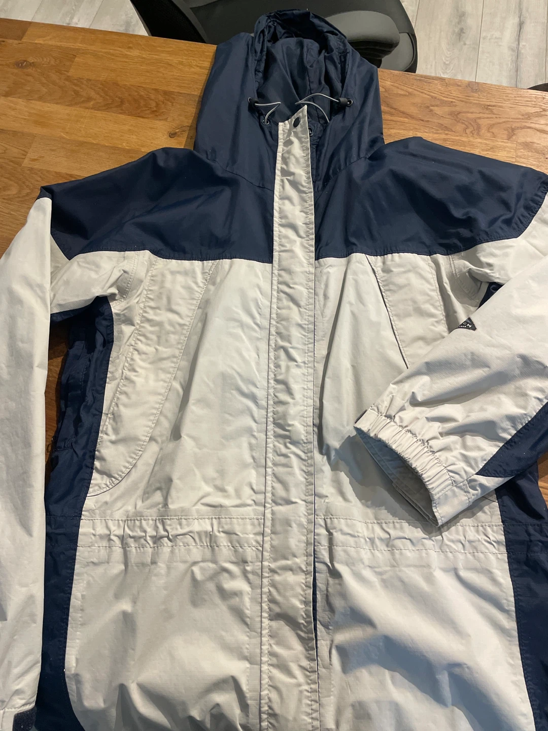 Columbia Sportswear Company Women's Medium Jacket
