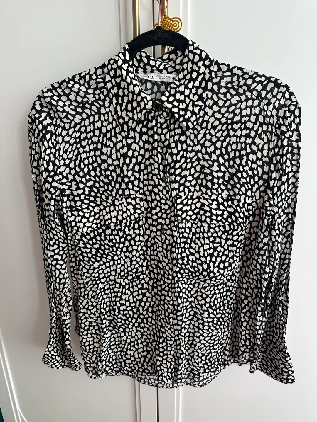 ZARA Women button up shirt M