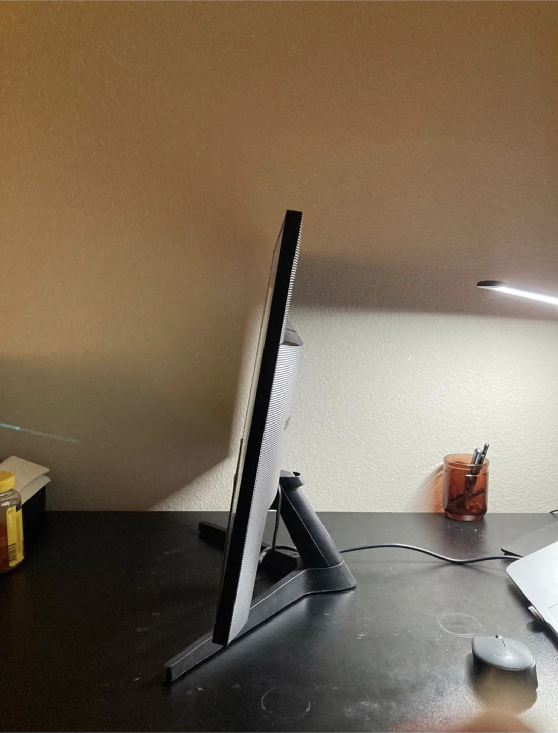 Samsung T350 1080p monitor - photo 2