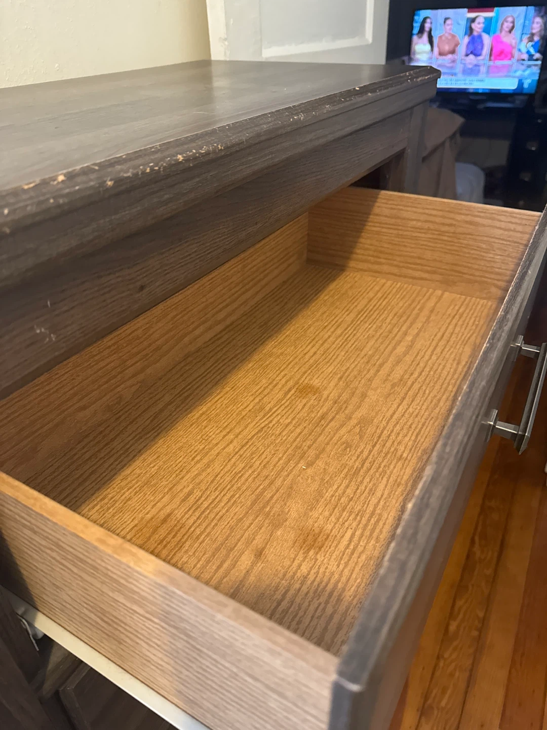 Brown Wooden 5-Drawer Dresser - photo 3
