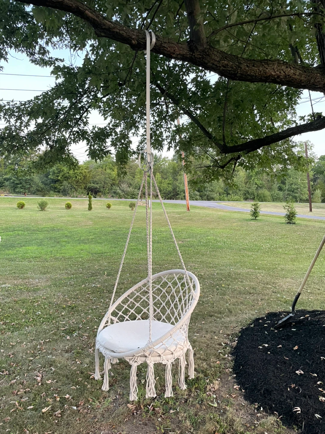 White Hanging Macrame Swing Chair - photo 2