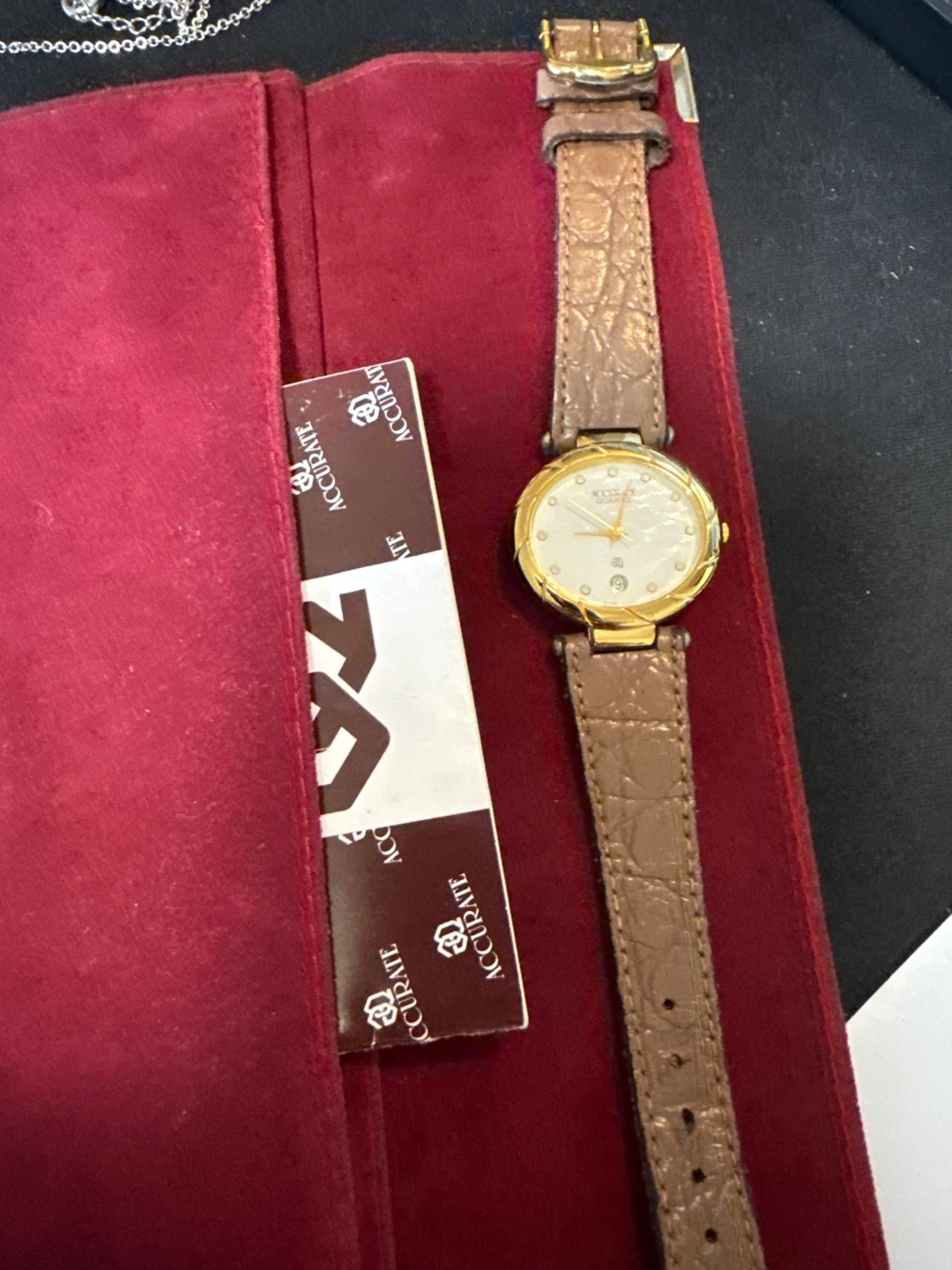 ACCURATE Swiss Women's Quartz Watch - photo 2