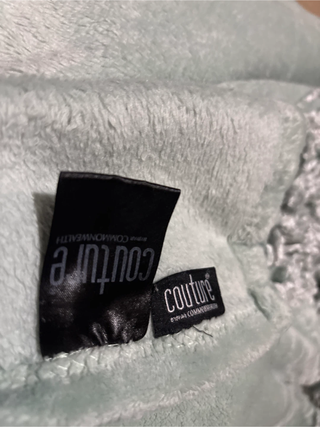 NWOT Couture Throw  60x70 - photo 2