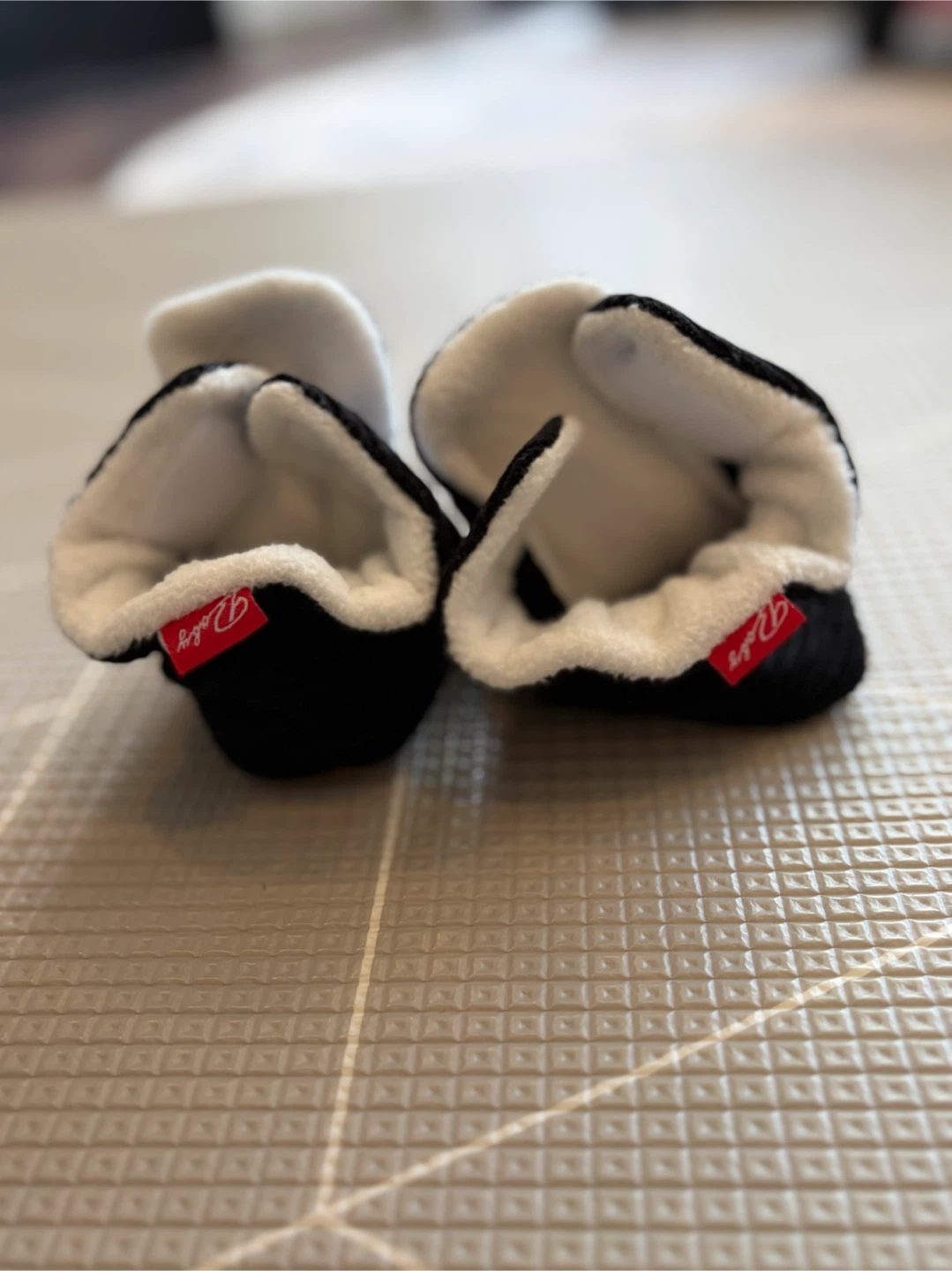 Baby Booties 0-3 months - photo 3