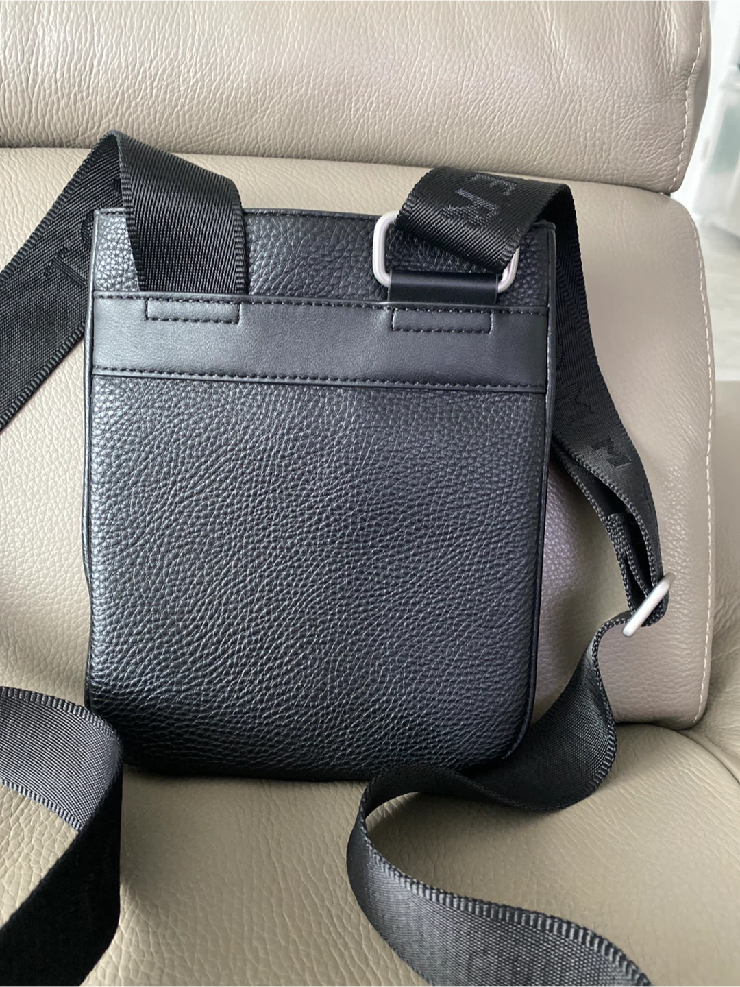 HILFIGER TH BUSINESS CORPORATE CROSSBODY BAG - photo 3