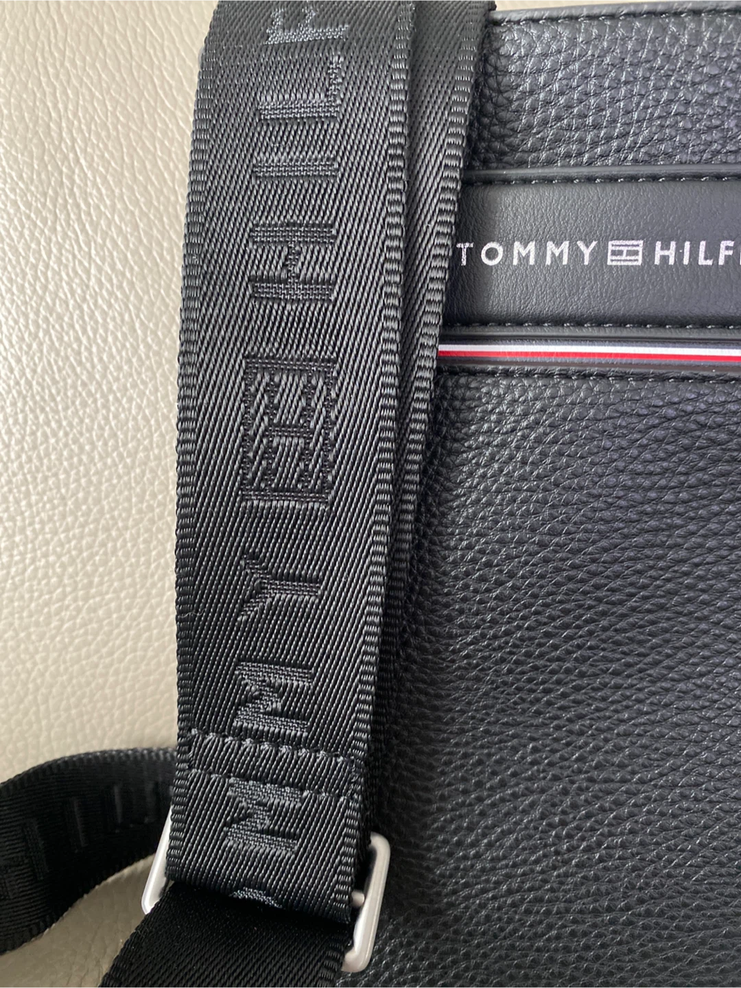 HILFIGER TH BUSINESS CORPORATE CROSSBODY BAG - photo 5