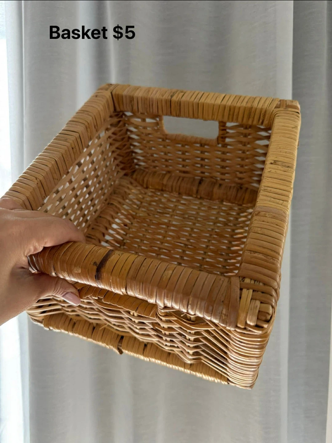 Wicker Basket and Plastic Trays - photo 2
