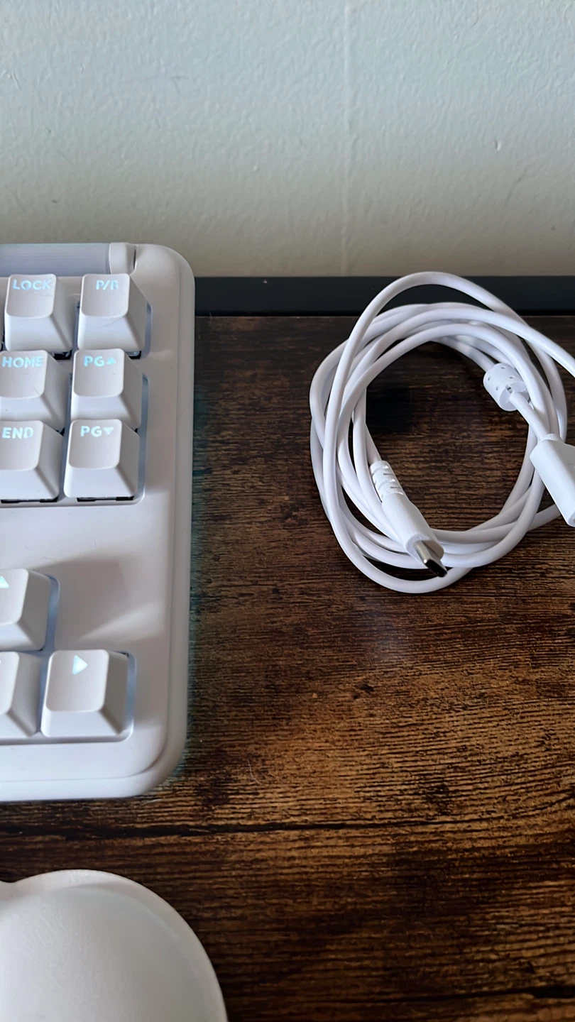Logitech G Pro Wireless Gaming Keyboard G715 - photo 2