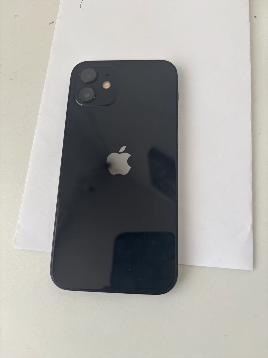 Apple iPhone 12