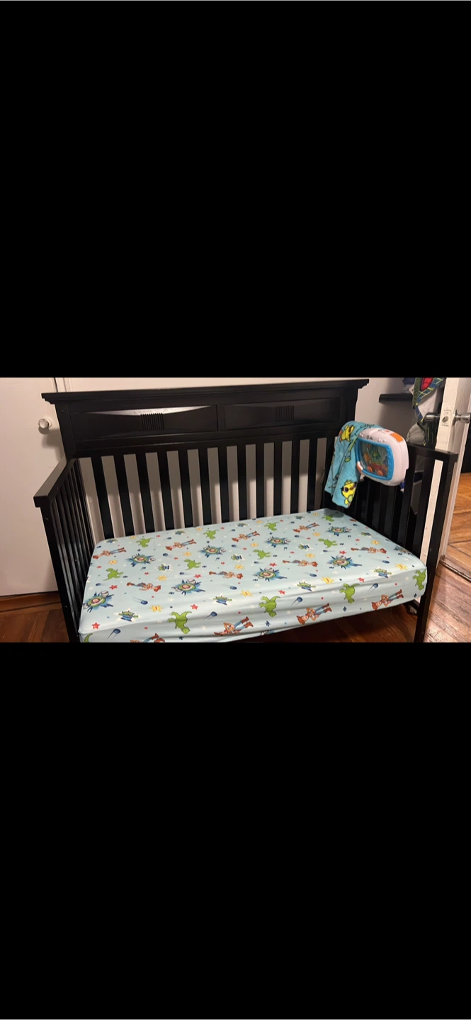 Black Convertible Crib - photo 2