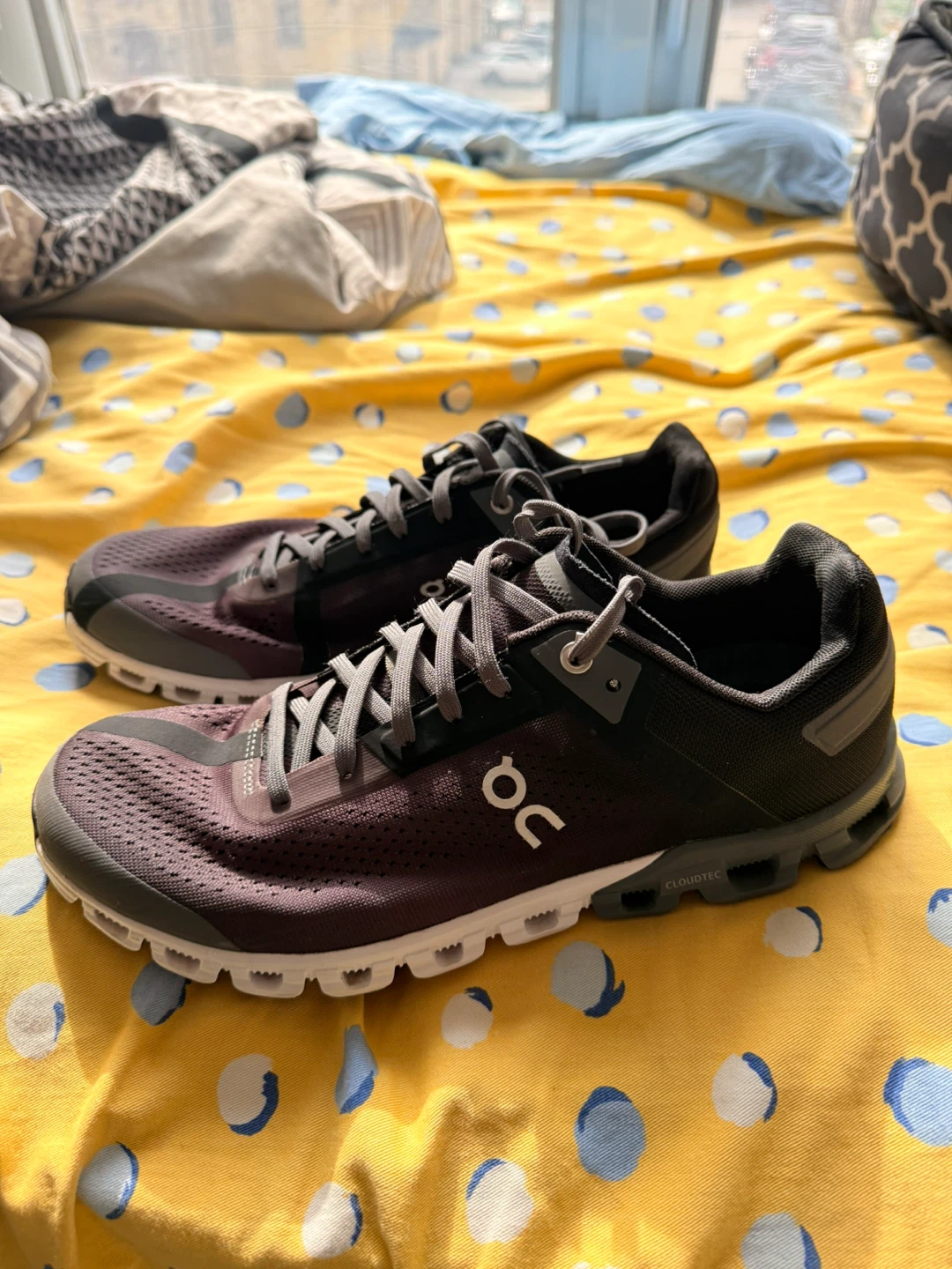 On Cloud 5 Running Shoes - Men's US 9