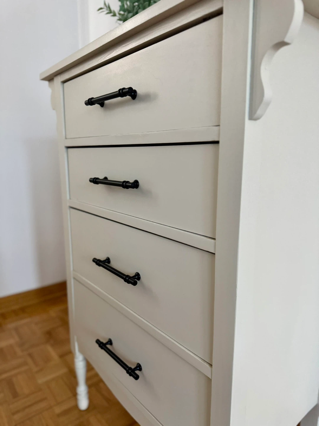 Refinished Solid Wood Dresser - Cream colour - photo 4