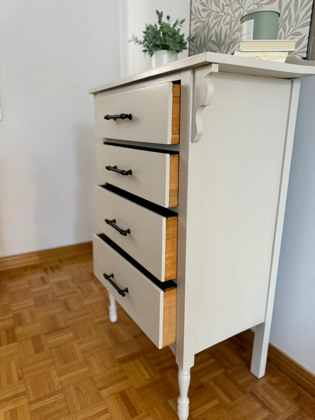 Refinished Solid Wood Dresser - Cream colour - photo 3