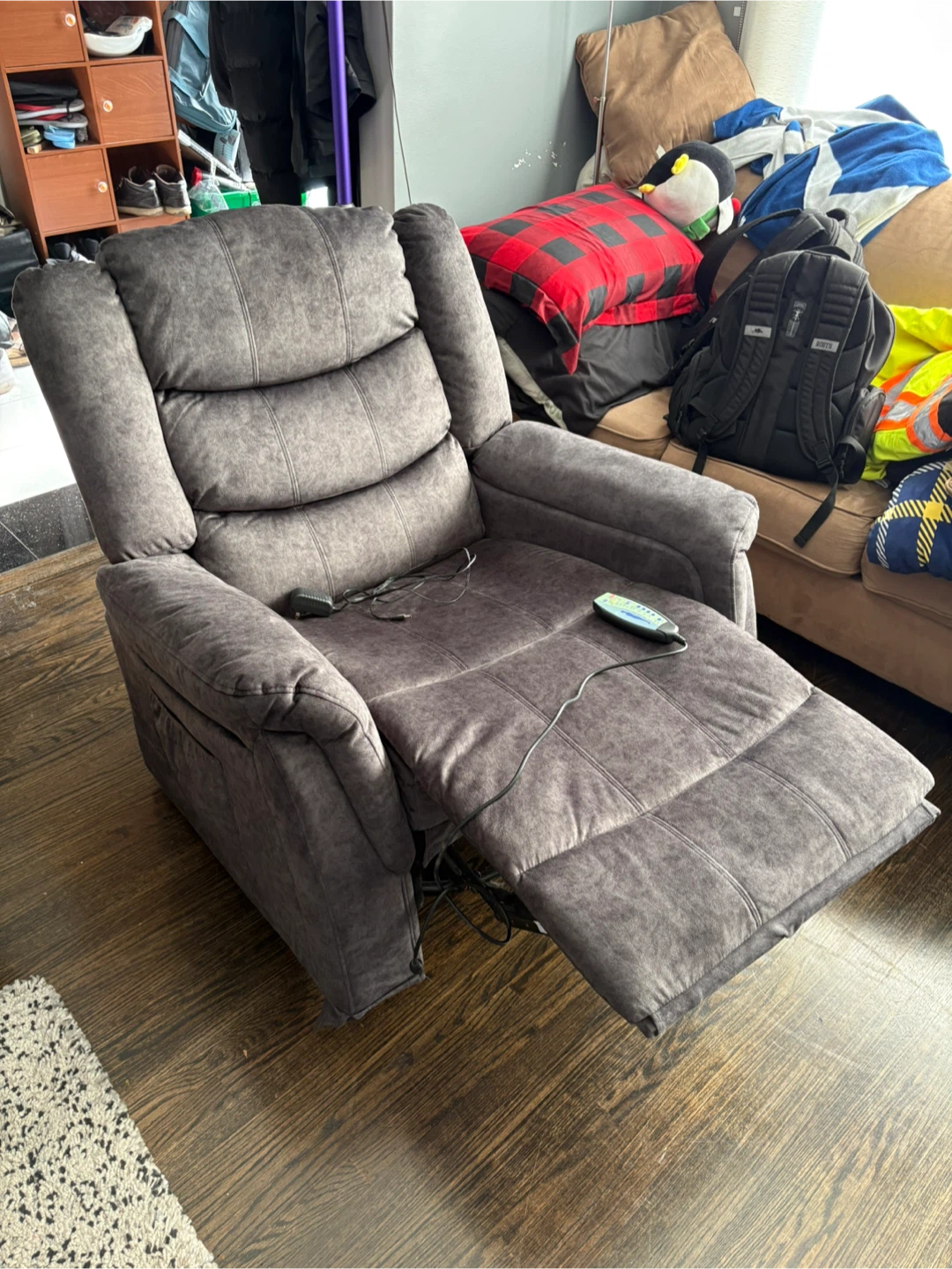 Grey Massaging Recliner Chair - photo 3