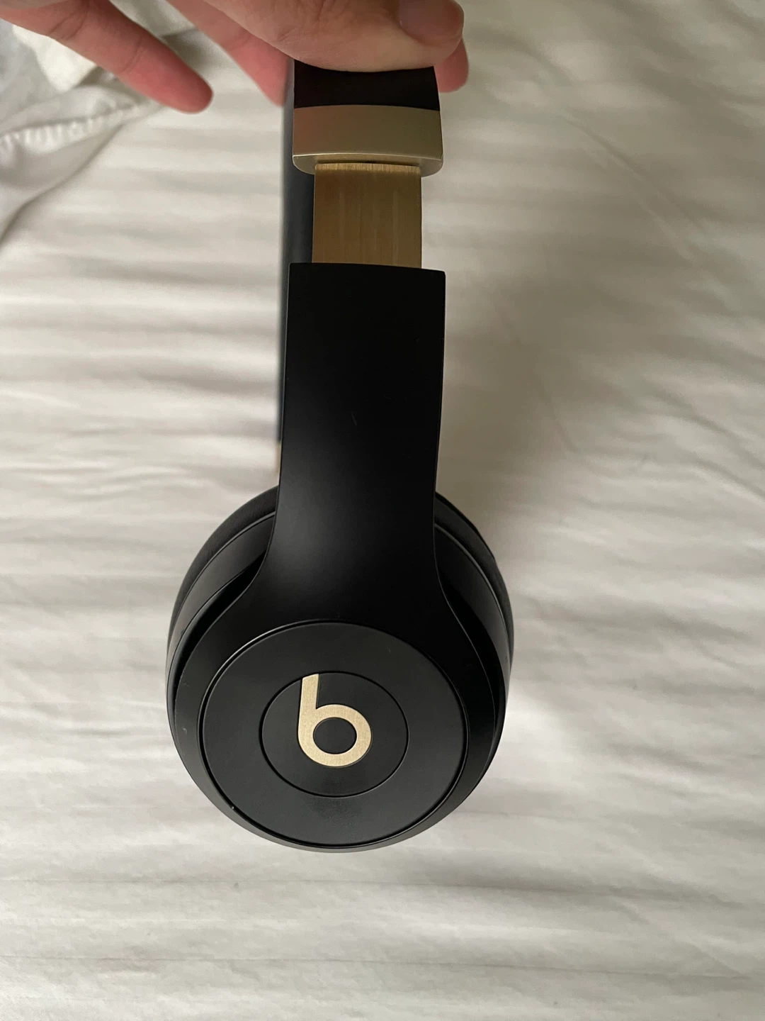 Beats Solo 4 Wireless Headphones Black