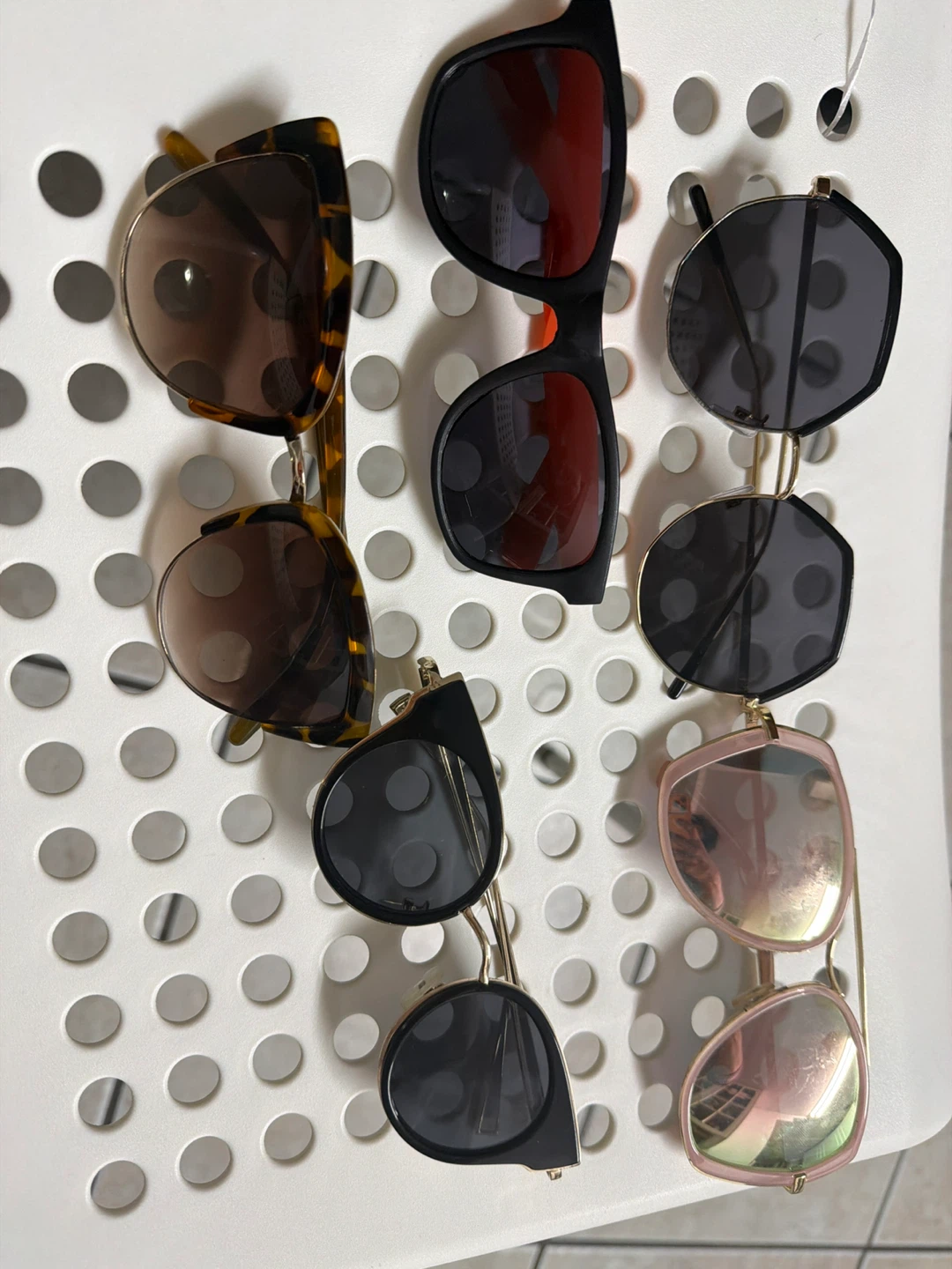 Lot of 5 Pairs Sunglasses - photo 3